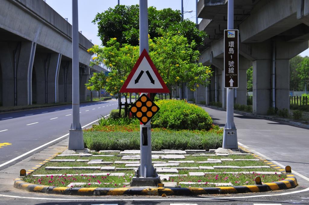 台39線島端再進化-運用石材設置簡易雨花園