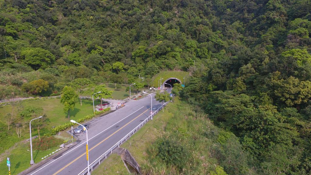 鳥瞰玉長隧道東洞口