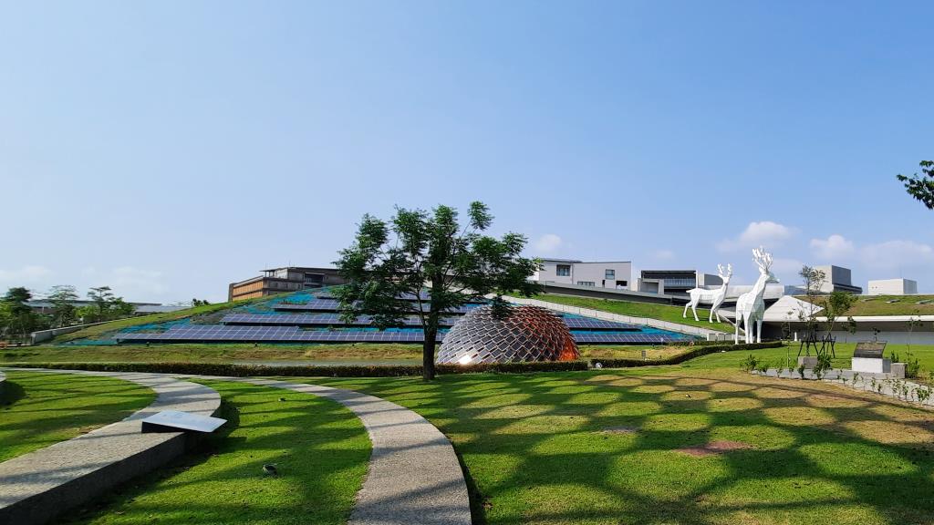 常設性藝術作品-綠能示範場域(太陽的果實-風之使者)