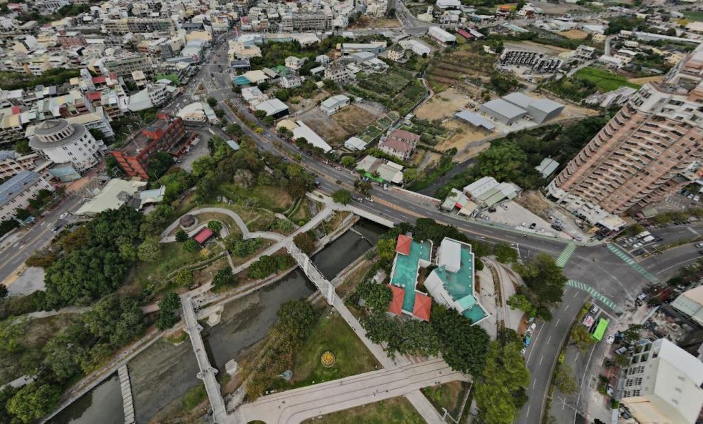 葫蘆墩公園與鄰近省道臺13線關係