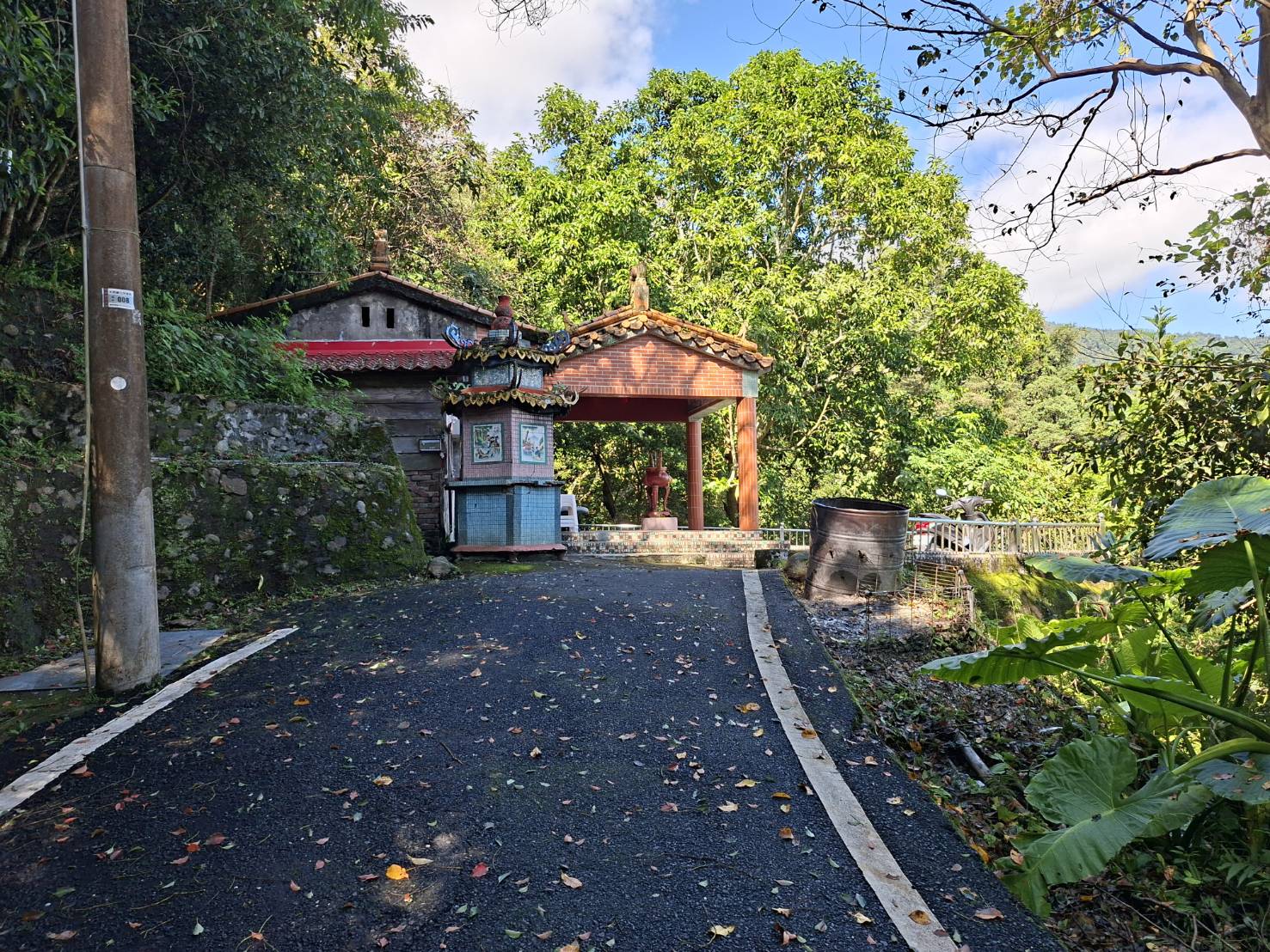 土地公為山林秘境一隅