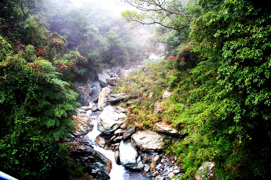 慈雲橋橋外風景